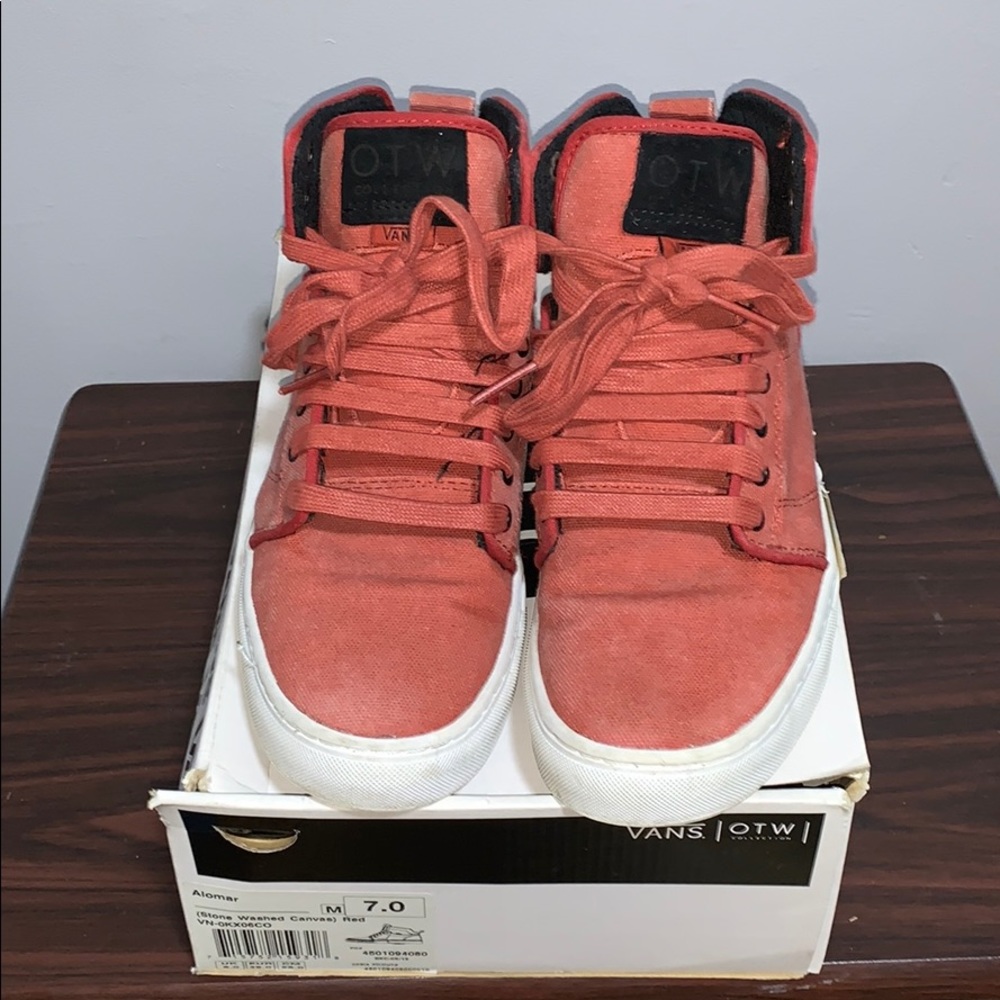 Vans Men’s “Off The Wall” Sneakers